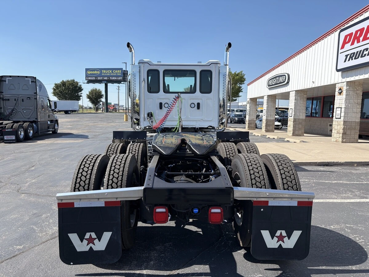 2027 Western Star 47X — photo 5