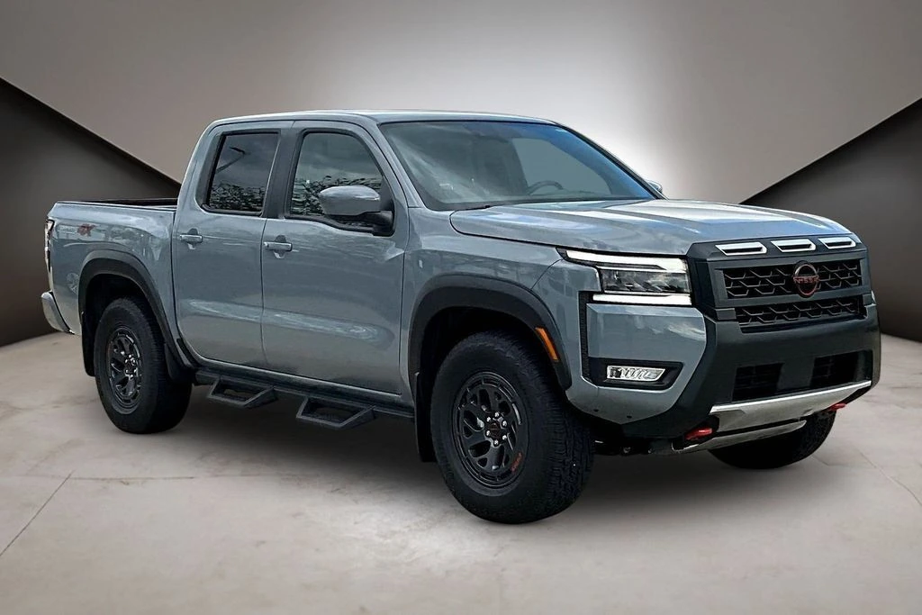 2025 Nissan Frontier PRO-4X Crew Cab 4X4's photo