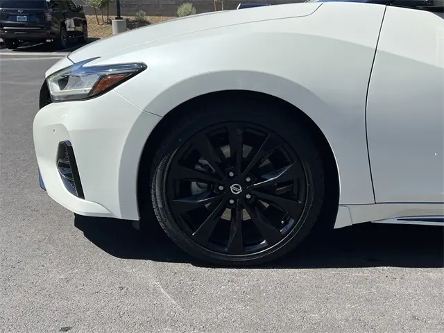 2021 Nissan Maxima SR photo 26