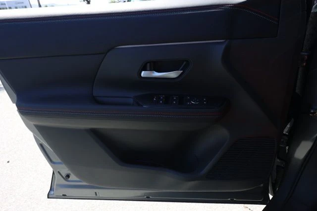 2026 Nissan KICKS SR - Photo 22