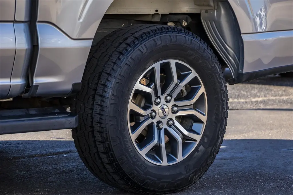 2021 Ford F-150 Lariat photo 4