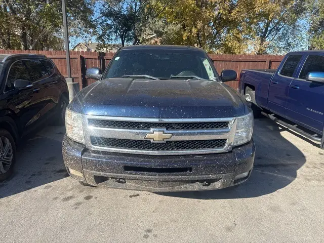 2011 Chevrolet Silverado 1500 LTZ photo 2