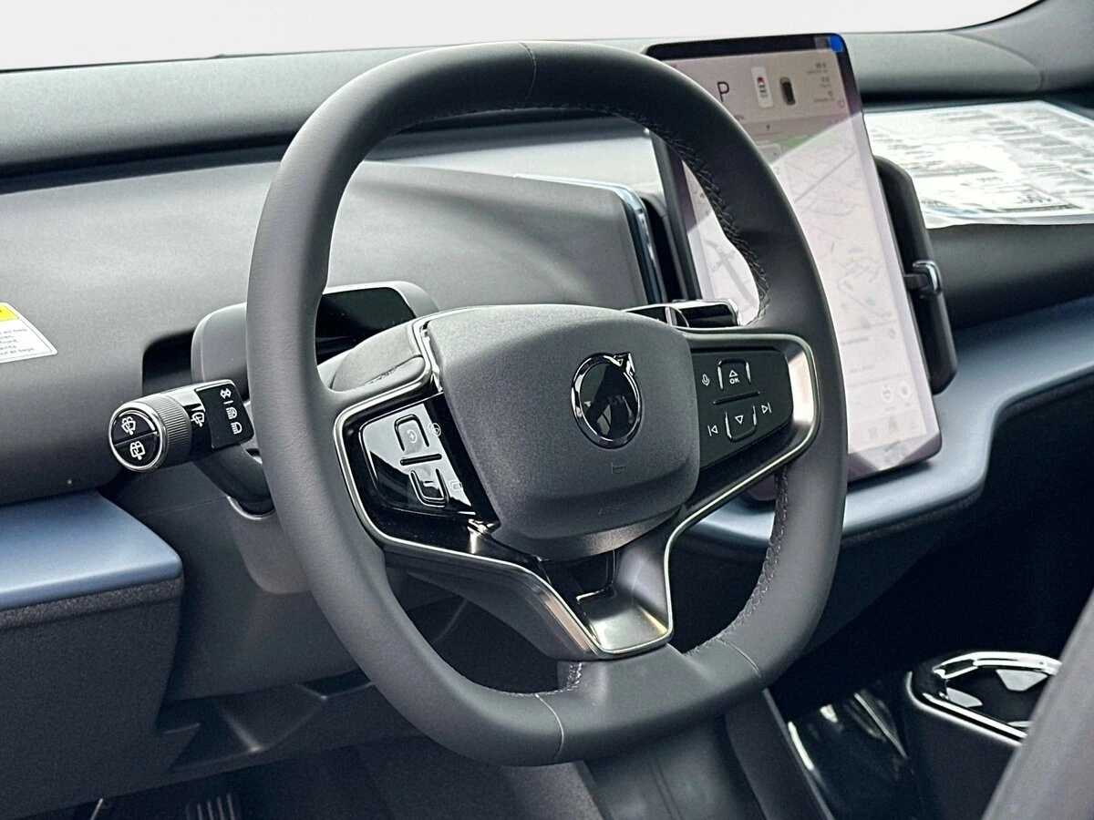 2026 Volvo - image 24