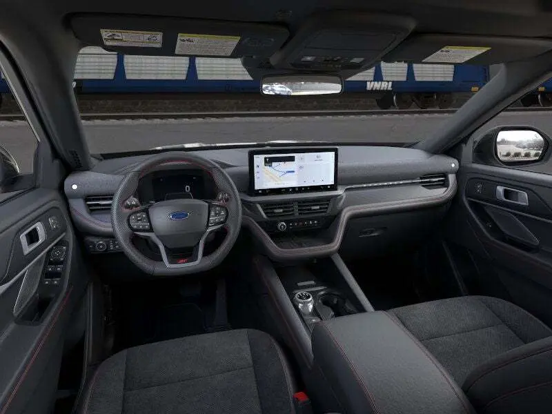 2025 Ford Explorer ST photo 7
