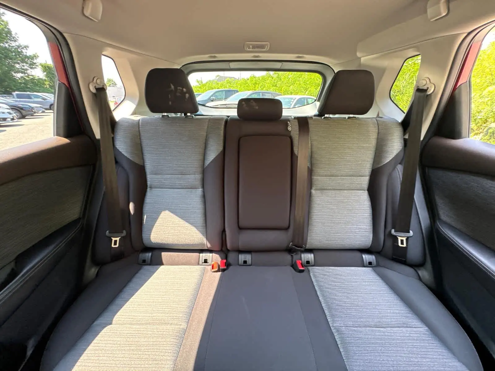 2022 Nissan Rogue S photo 28