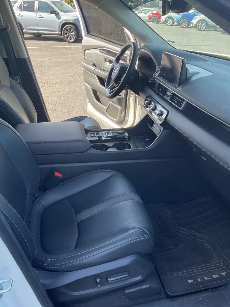 2025 Honda Pilot EX-L photo 8