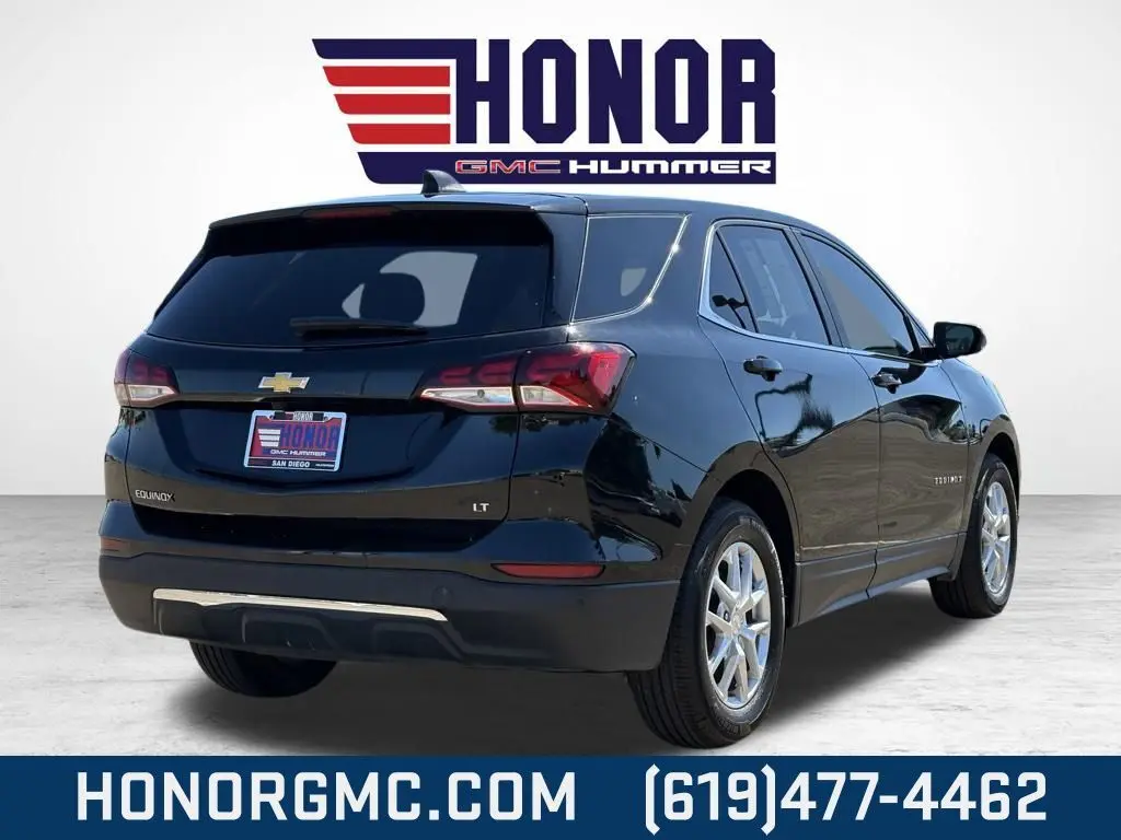 2024 Chevrolet Equinox LT photo 3