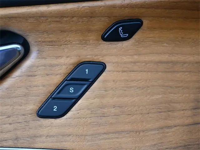 2024 Jeep Grand Cherokee L Summit photo 12