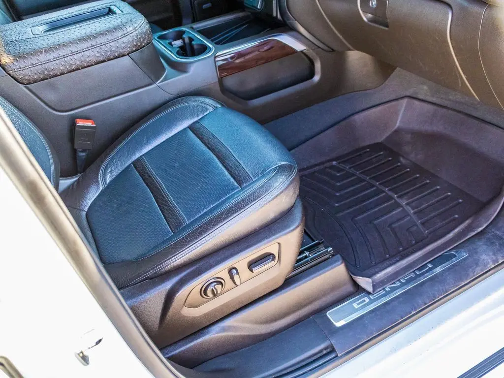 2021 Gmc Sierra Denali photo 19