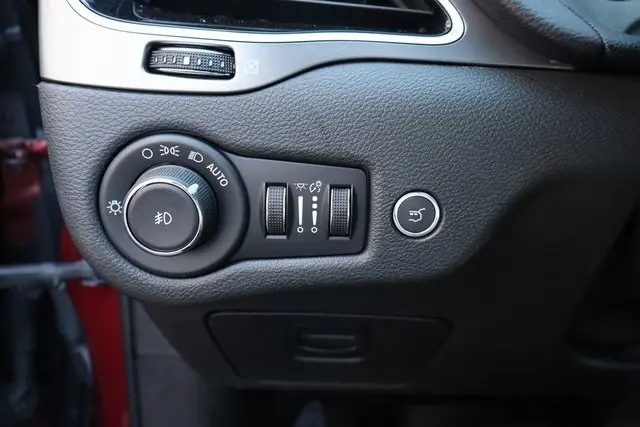 2019 Jeep Cherokee Limited photo 12