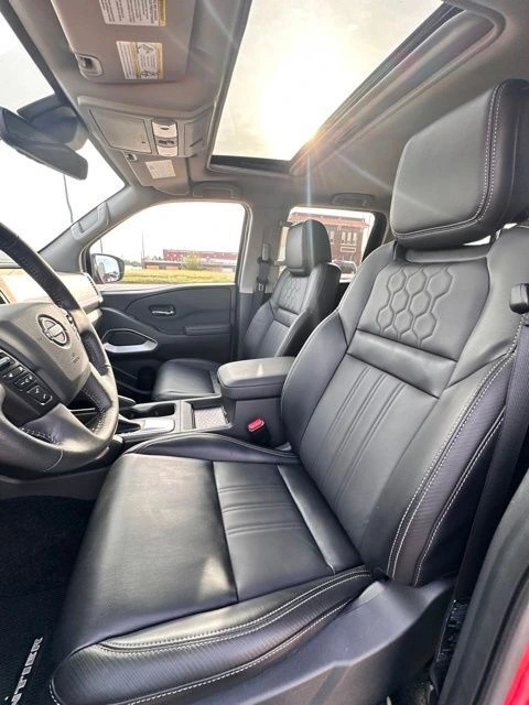 2024 Nissan Frontier SL - Photo 25