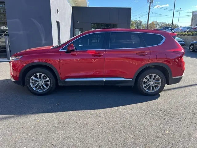 2020 Hyundai Santa Fe SEL photo 2