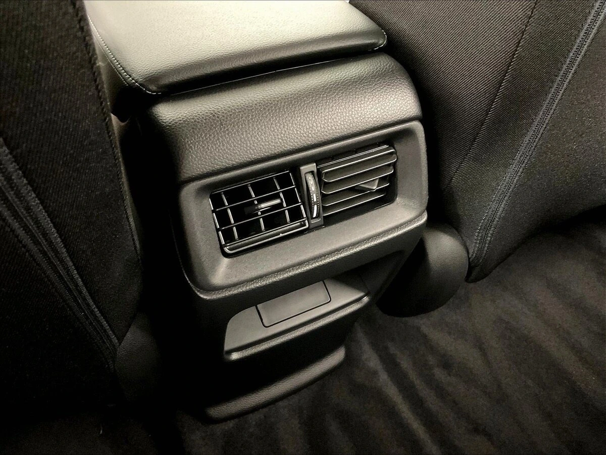 2025 Honda CR-V LX - Photo 10