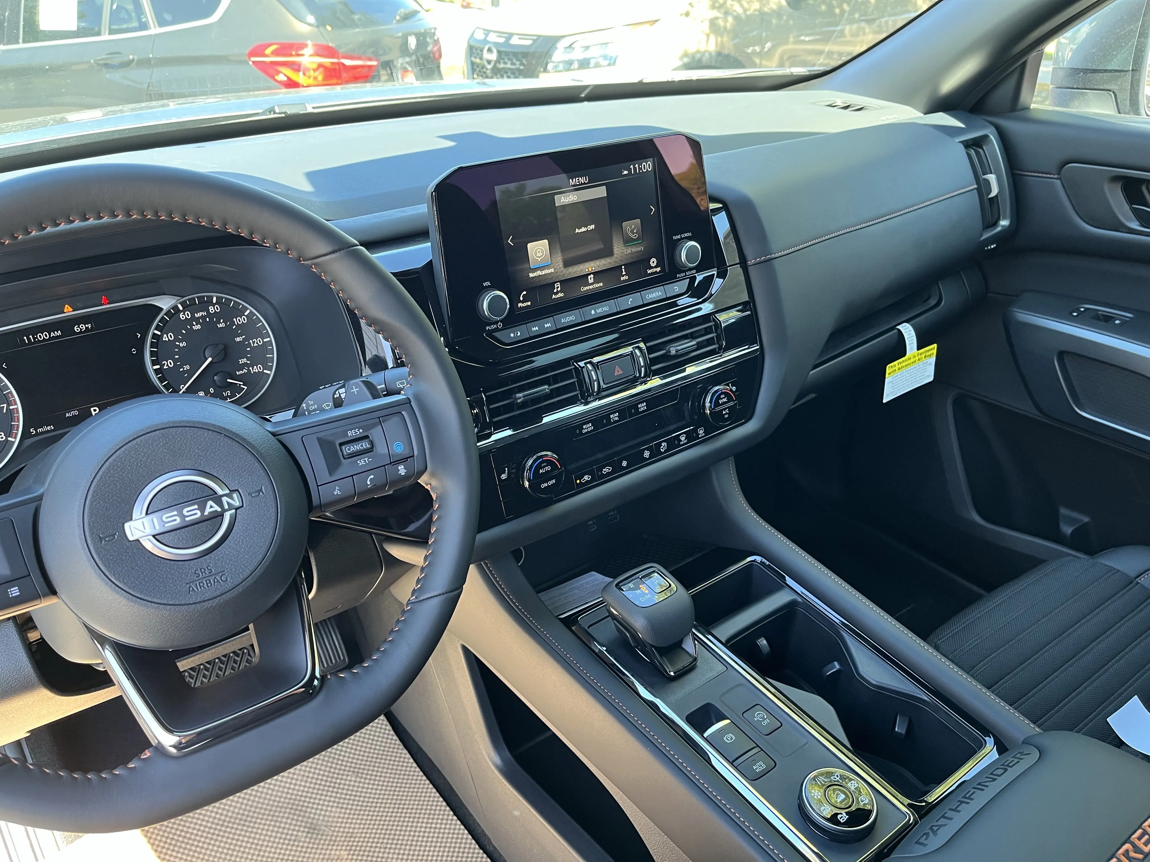 2025 Nissan Pathfinder Rock Creek photo 13