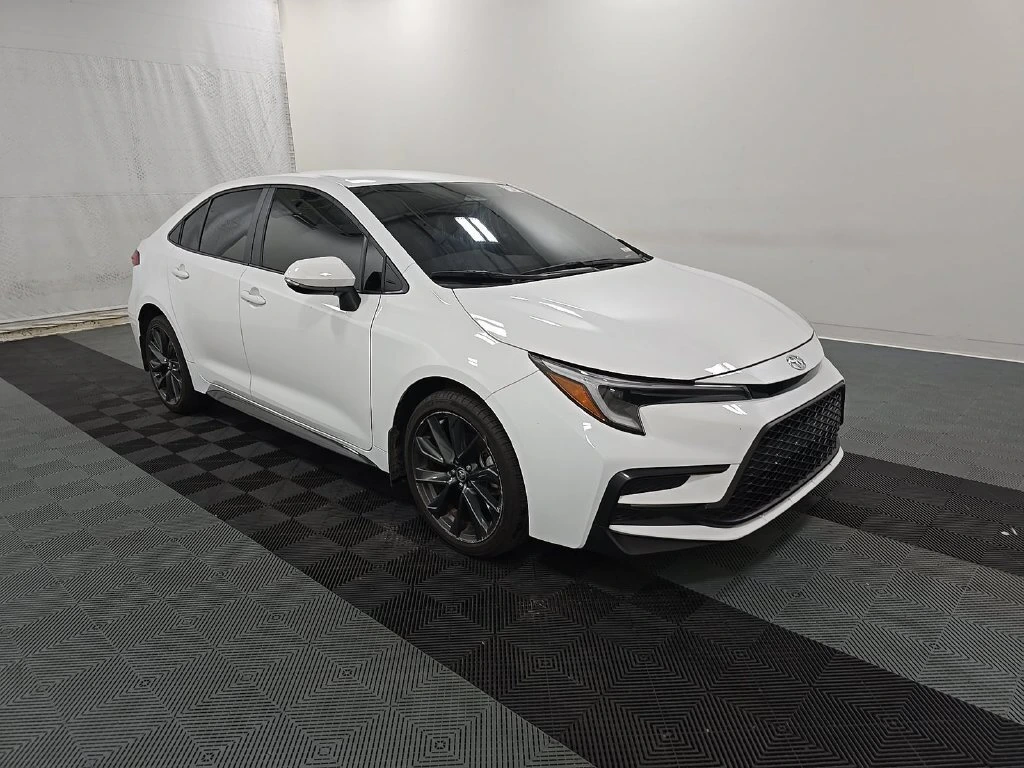 Used 2024 Toyota Corolla SE with VIN 5YFS4MCEXRP210832 for sale in Kansas City