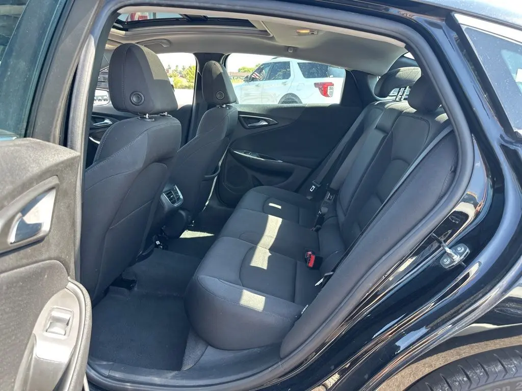 2023 Chevrolet Malibu 1LT photo 14
