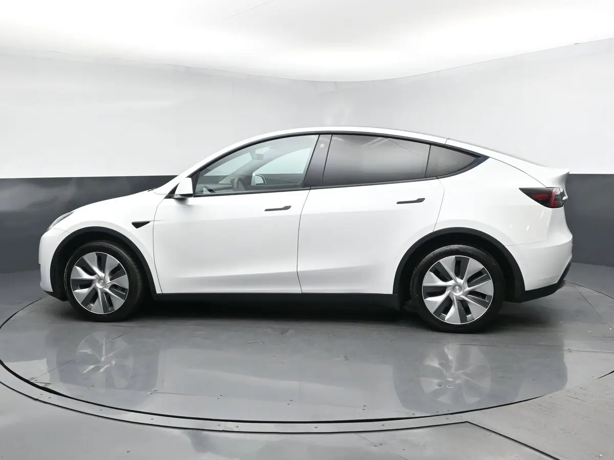 2021 Tesla Model Y Long Range photo 4