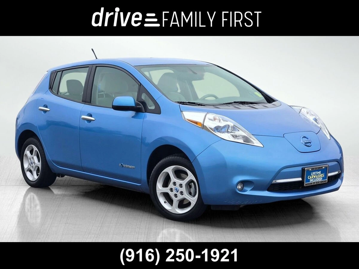 2013 Nissan LEAF SV's photo
