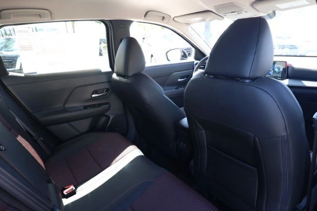 2026 Nissan KICKS SR - Photo 16