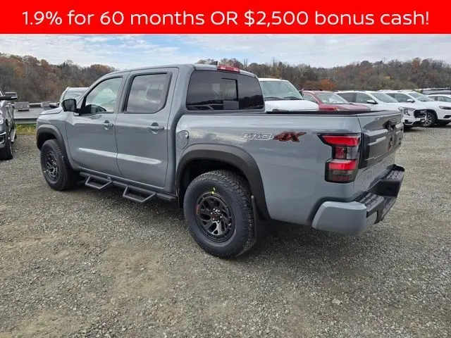 2026 Nissan Frontier PRO-4X photo 3