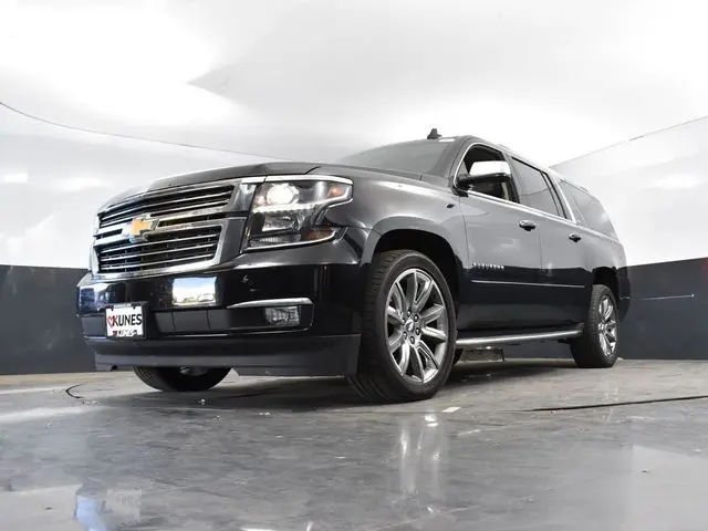 2016 Chevrolet Suburban LTZ photo 38