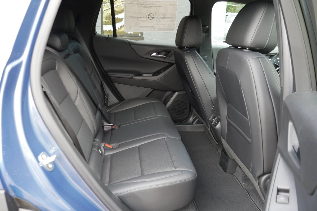 2027 Chevrolet Equinox LT - Photo 12