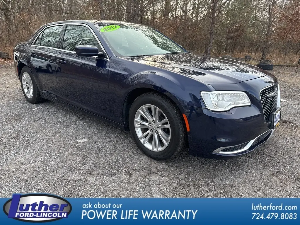 2017 Chrysler 300 Limited