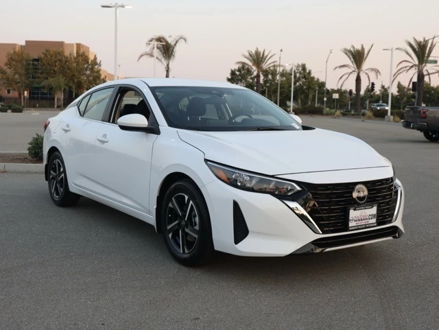 2025 Nissan Sentra SV's photo