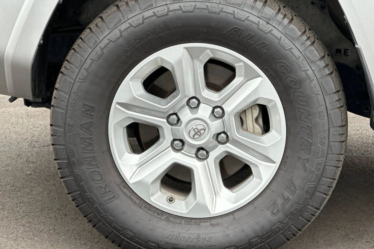 2024 Toyota 4Runner SR5 - Photo 34