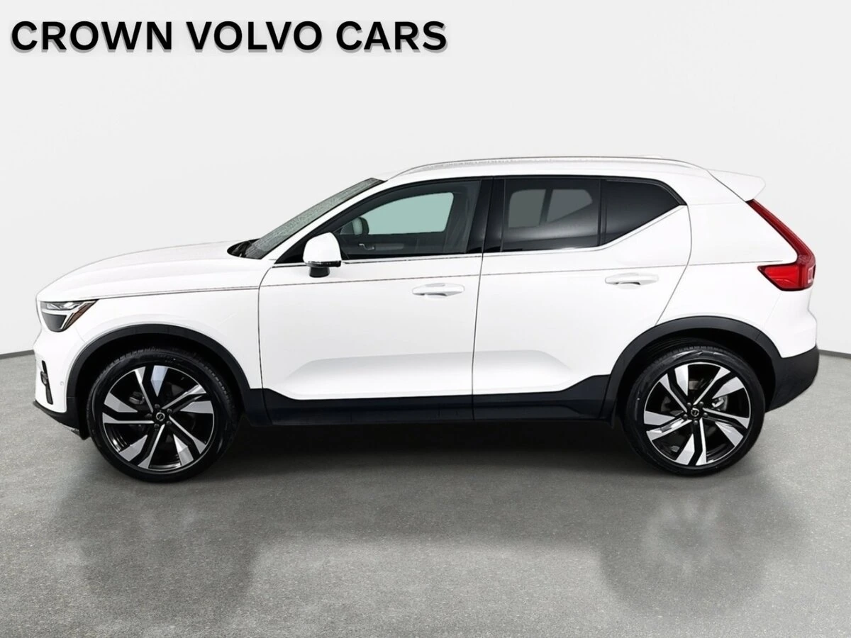 2023 Volvo - image 8