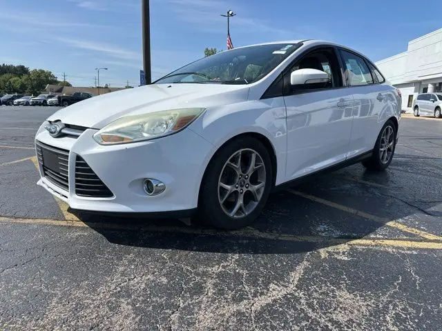 2014 Ford Focus SE photo 9
