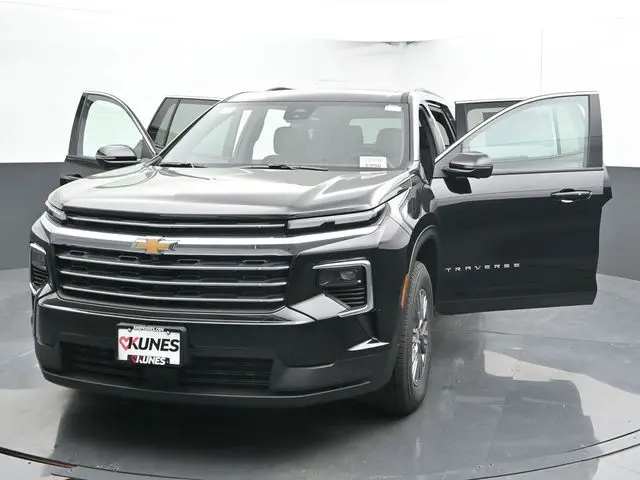 2026 Chevrolet Traverse 2LT photo 41
