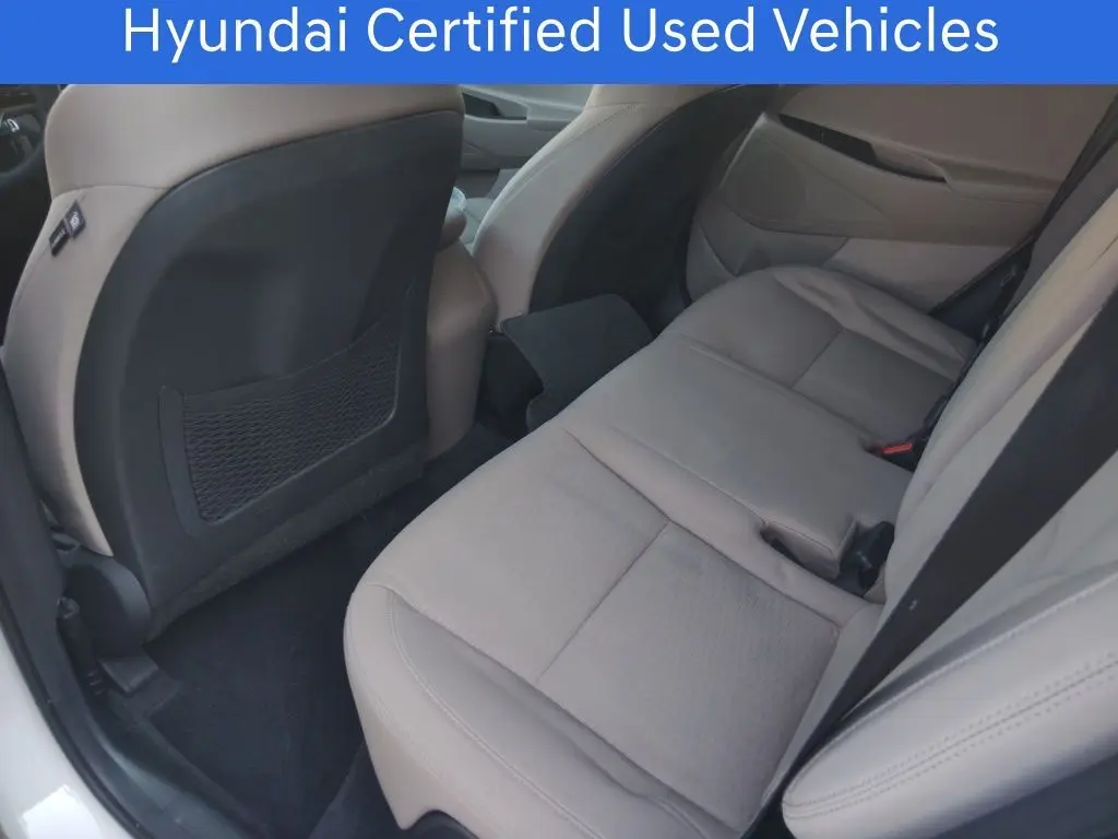 2020 Hyundai Tucson SE photo 8