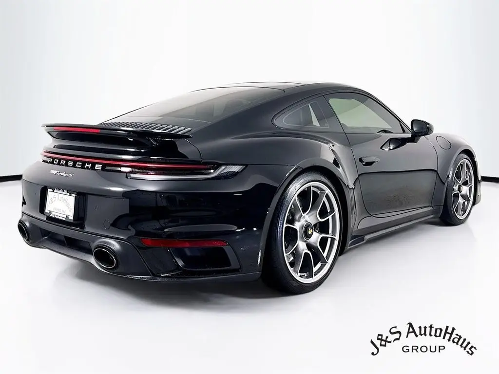 2022 Porsche 911 Turbo S photo 7