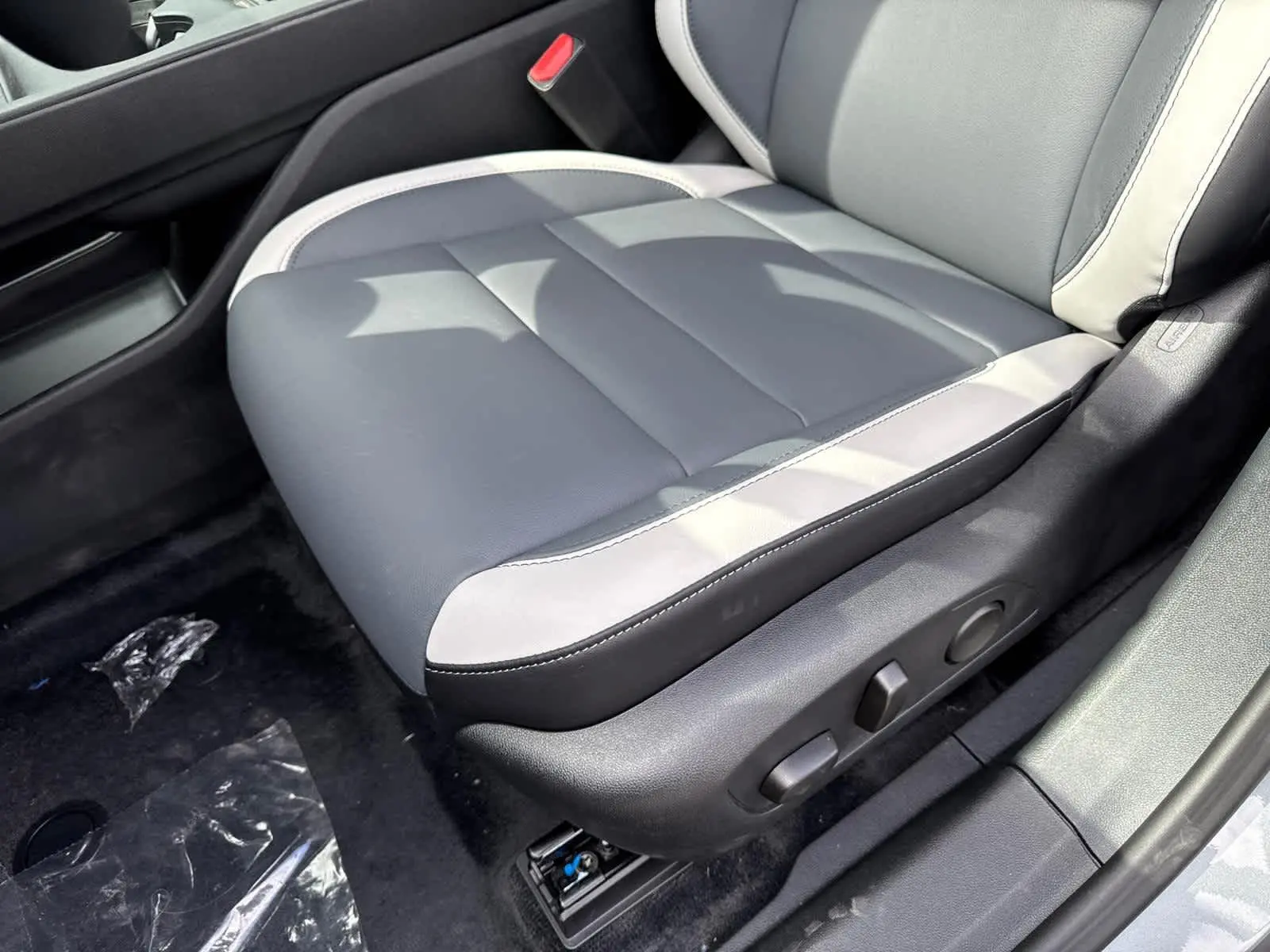 2025 Honda Prologue Touring photo 15