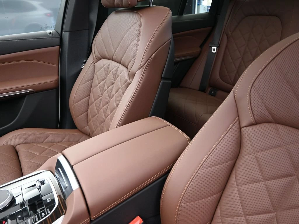 2026 BMW X5 50e - Photo 14