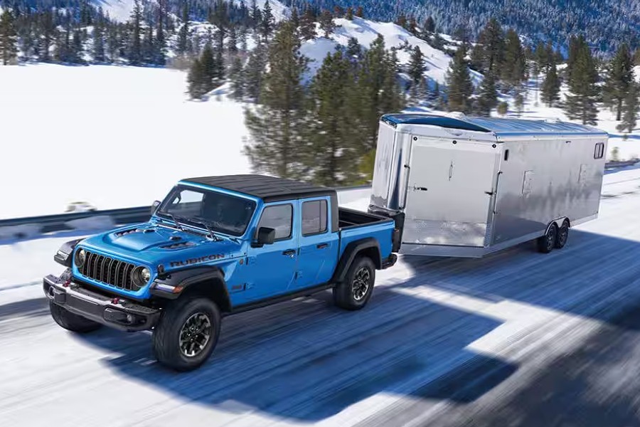 2025 Jeep Gladiator Exterior Driver Side Front Profile while Towing