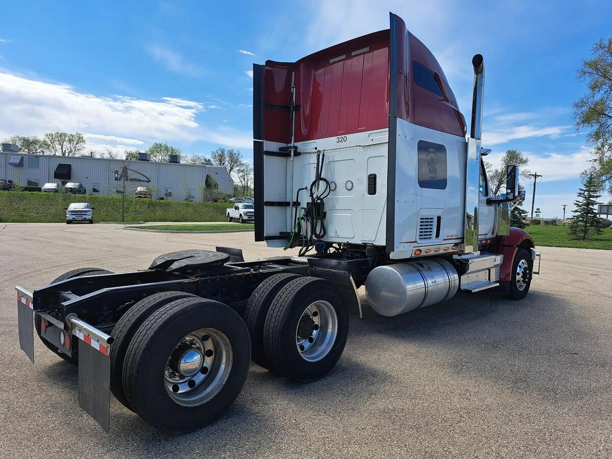 2021 International LoneStar — photo 2