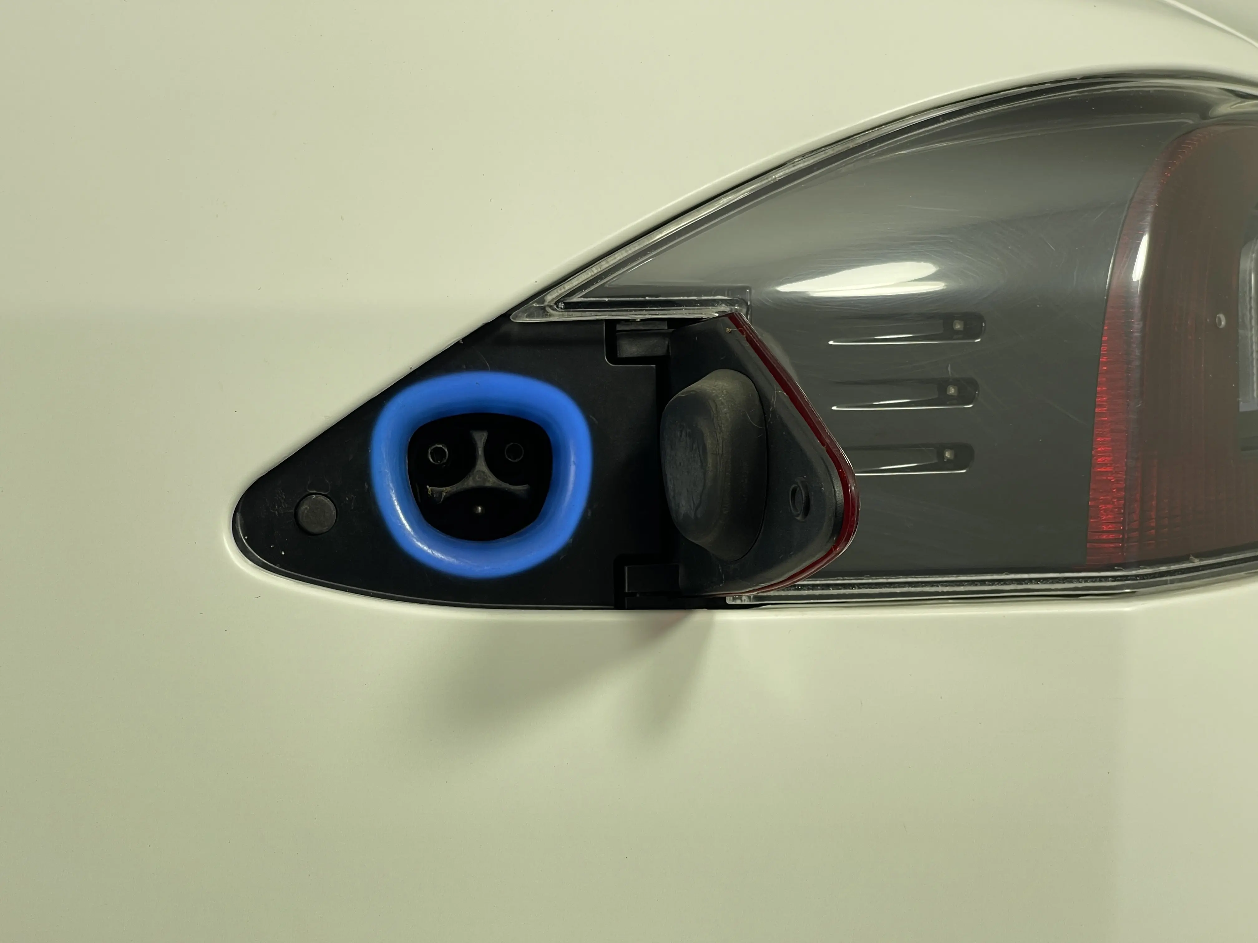 2022 Tesla Model S Plaid AWD photo 12