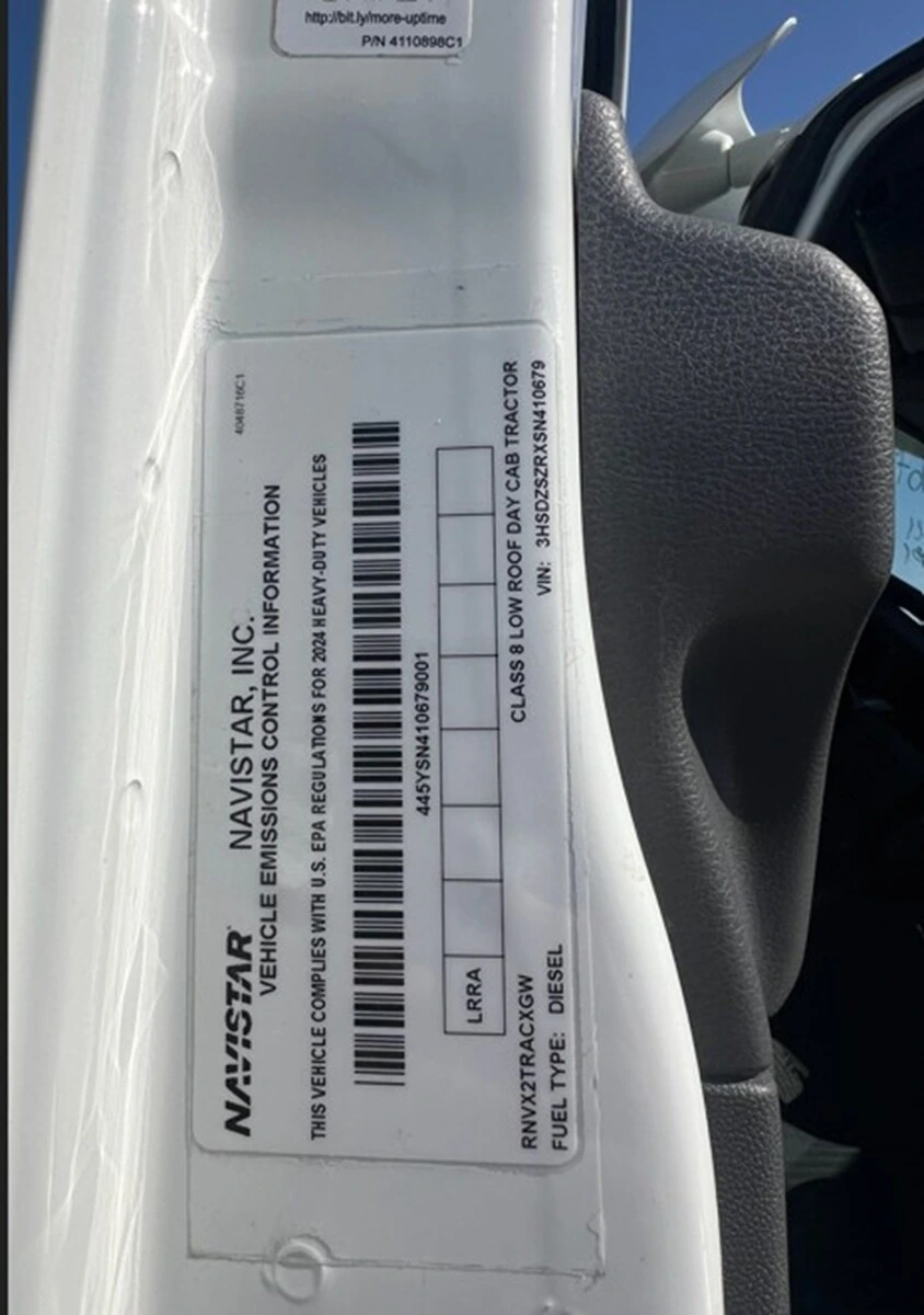 2025 International LT - image 6