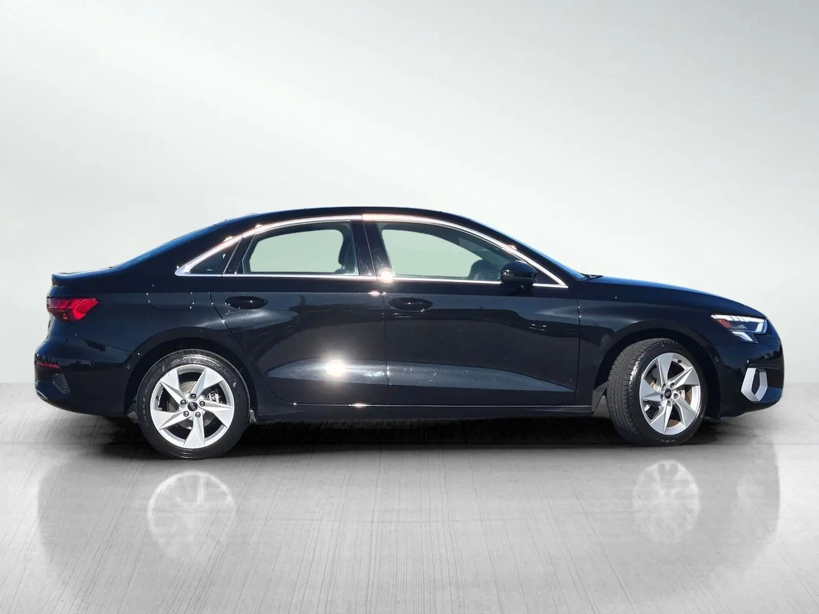 2023 Audi A3 Premium Plus 40 TFSI photo 3