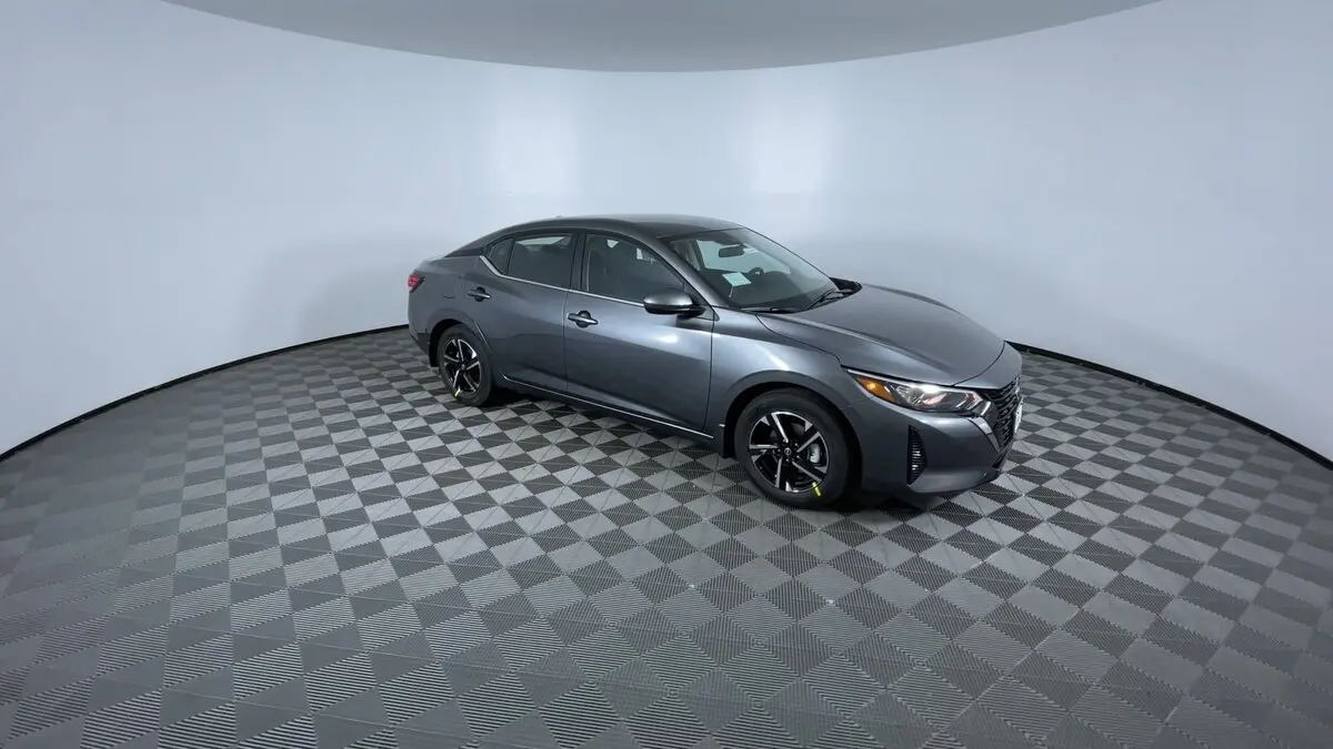 2025 Nissan Sentra SV photo 2