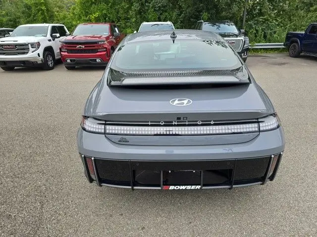 2023 Hyundai Ioniq 6 SEL photo 4