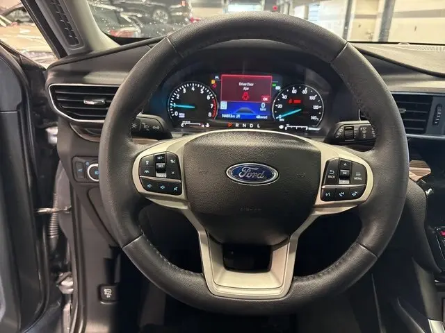 2024 Ford Explorer Limited photo 4