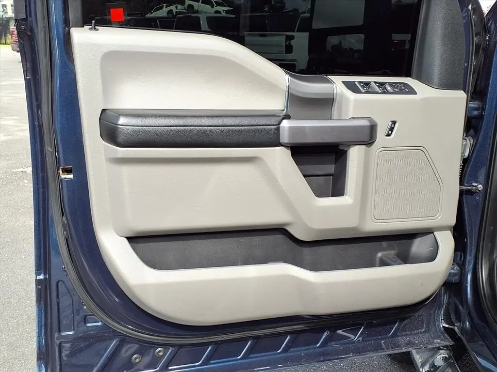 2019 Ford F-150 XLT photo 24