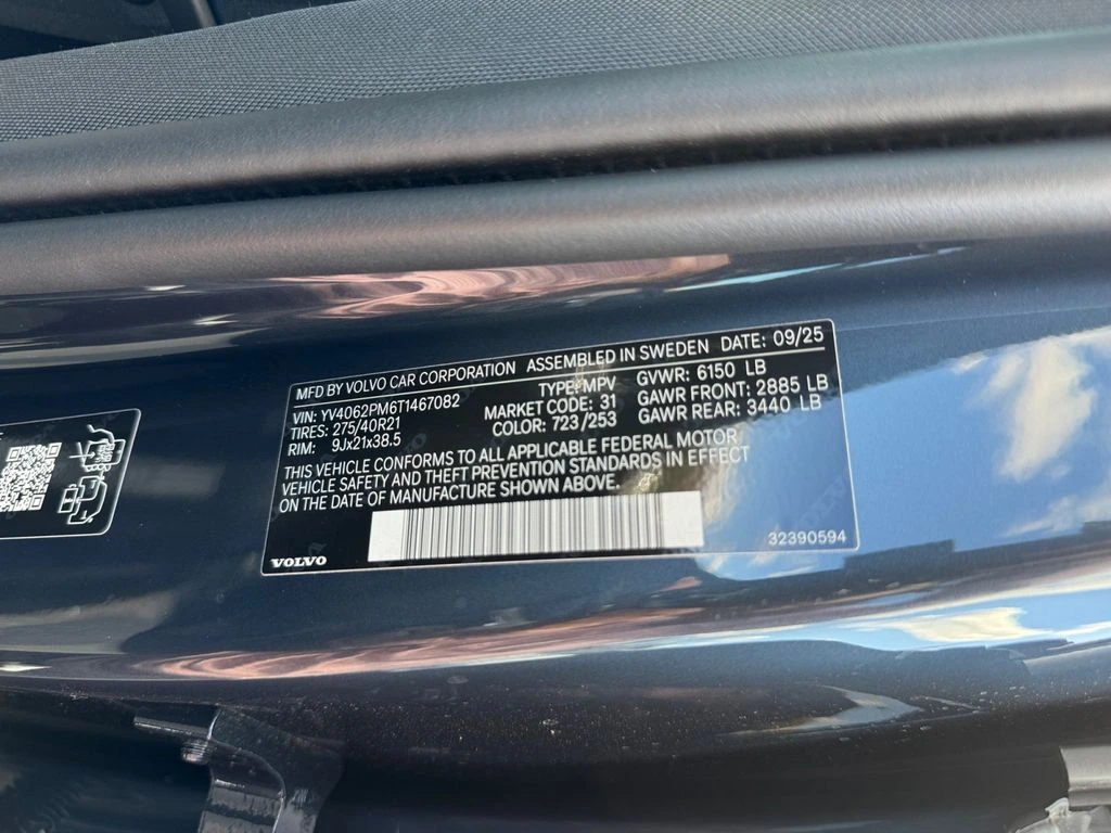 2026 Volvo - image 27