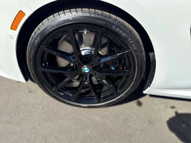 2026 BMW 8 Series 840i - Photo 20