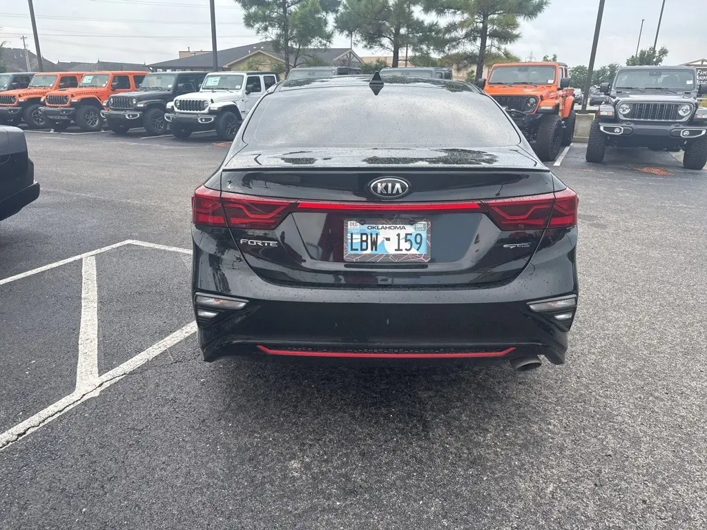 2020 Kia Forte GT-Line photo 6