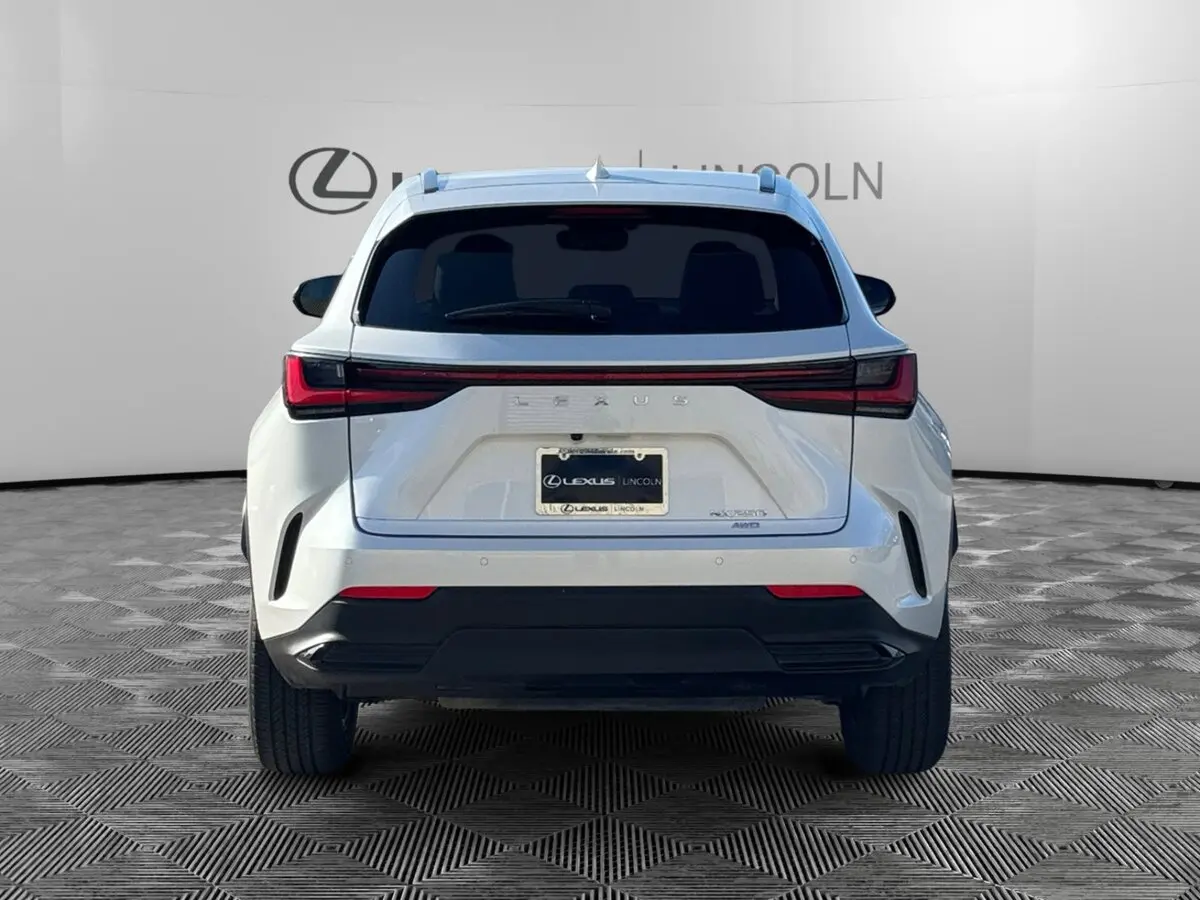 2022 Lexus NX 250 Premium AWD photo 4