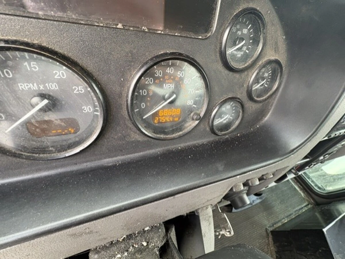 2019 Peterbilt 337 in Clarion, PA — photo 7